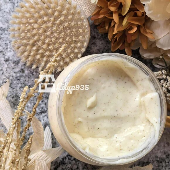 Asquith & Somerset Luxury Body Scrub Set – Sweet Honey & Vanilla - Picture 2 of 2